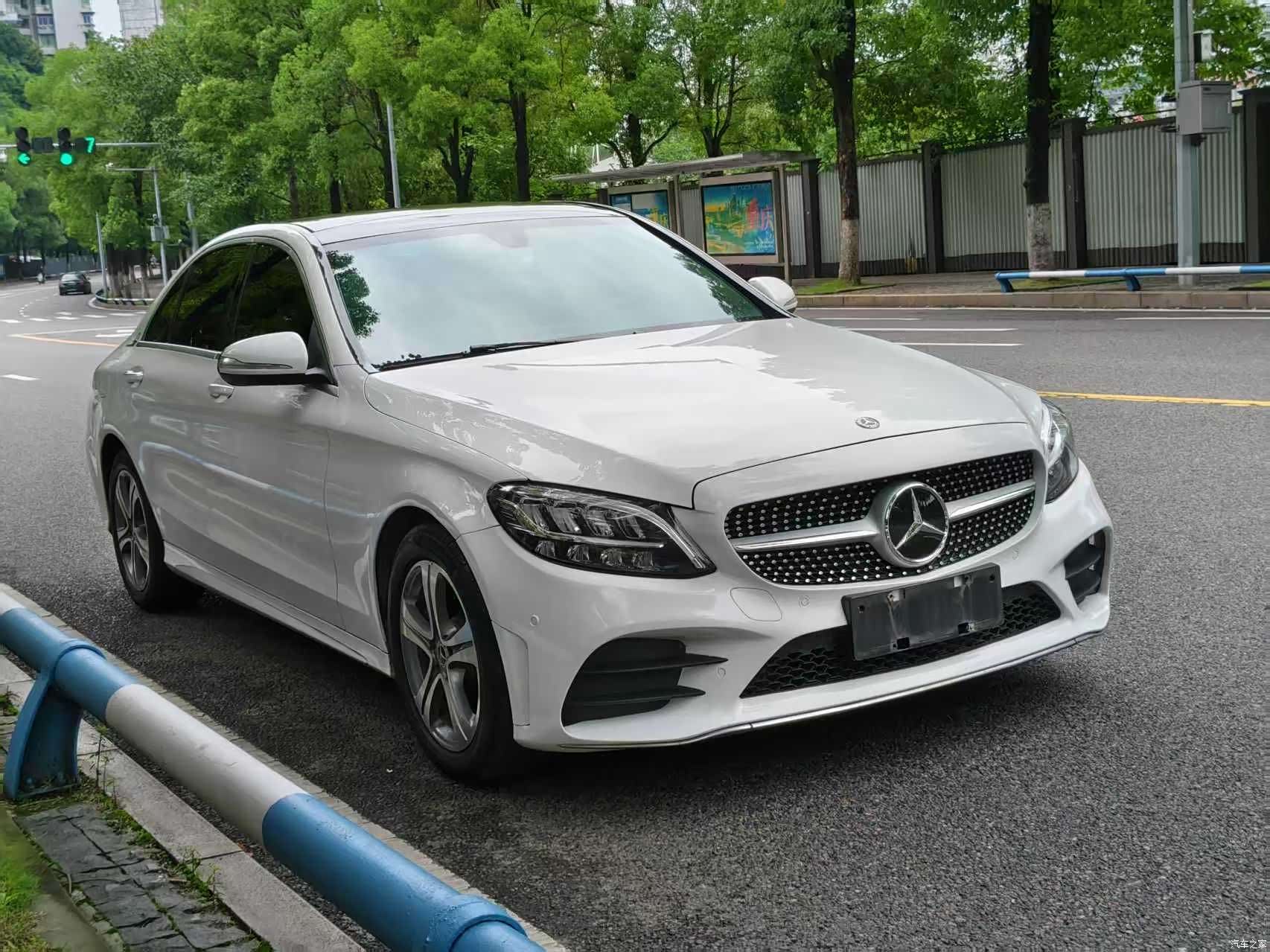 Mercedes-Benz C-Class, 2019 3
