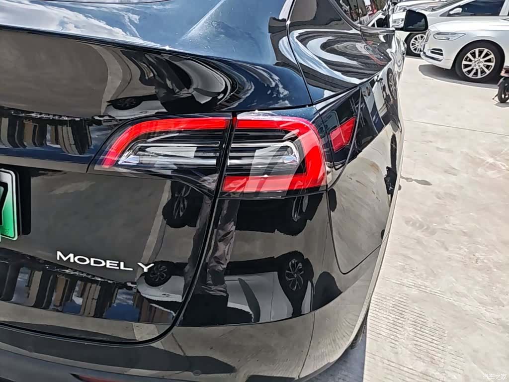 Tesla Model Y, 2021 8