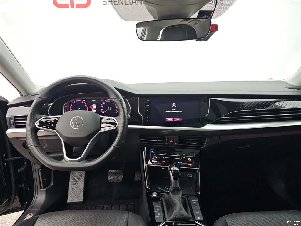 Volkswagen Passat, 2022 16