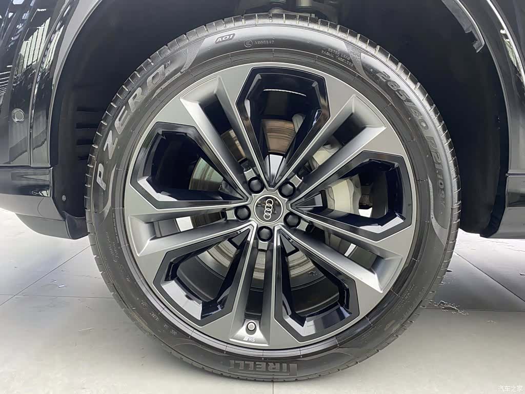 Audi Q7, 2025 35