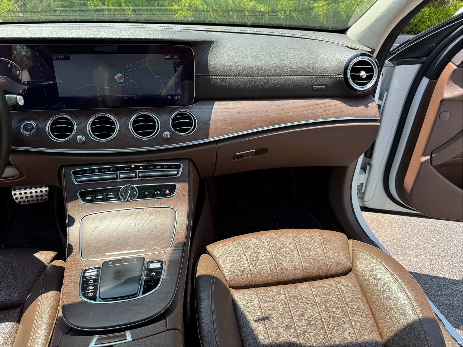 Mercedes-Benz E-Class, 2019 18