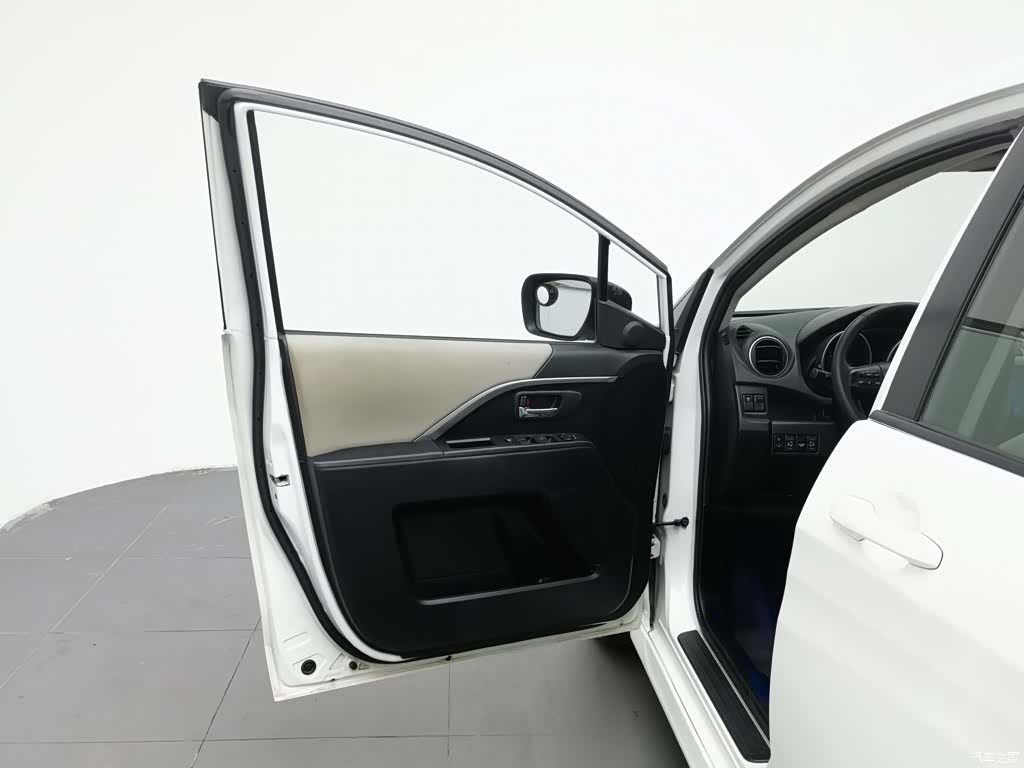 Mazda 5, 2013 8