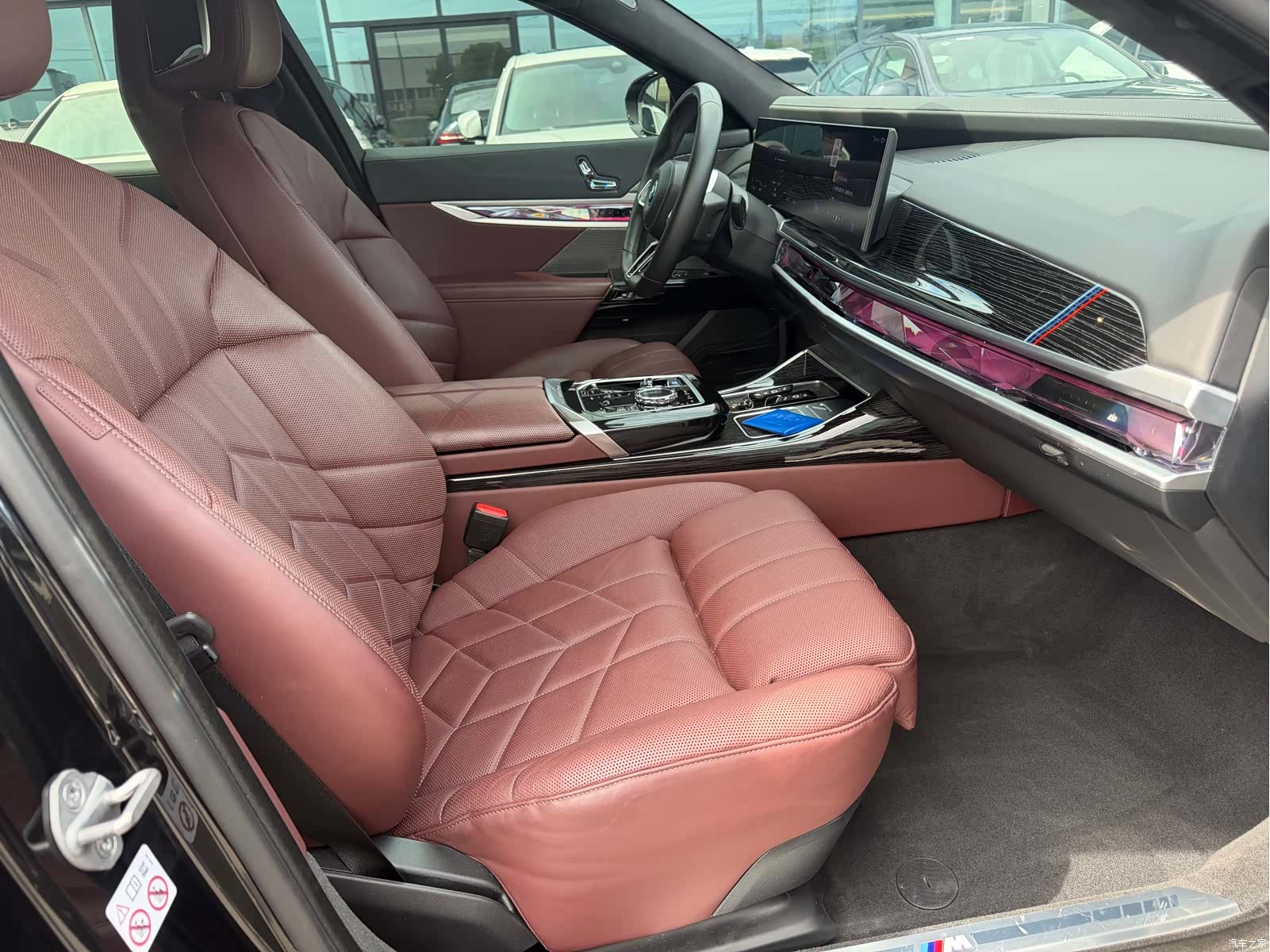 BMW i7, 2023 15