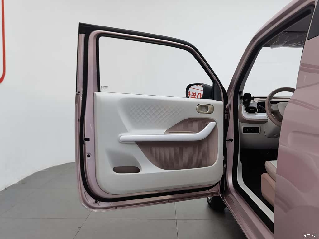 Geely Panda, 2026 8