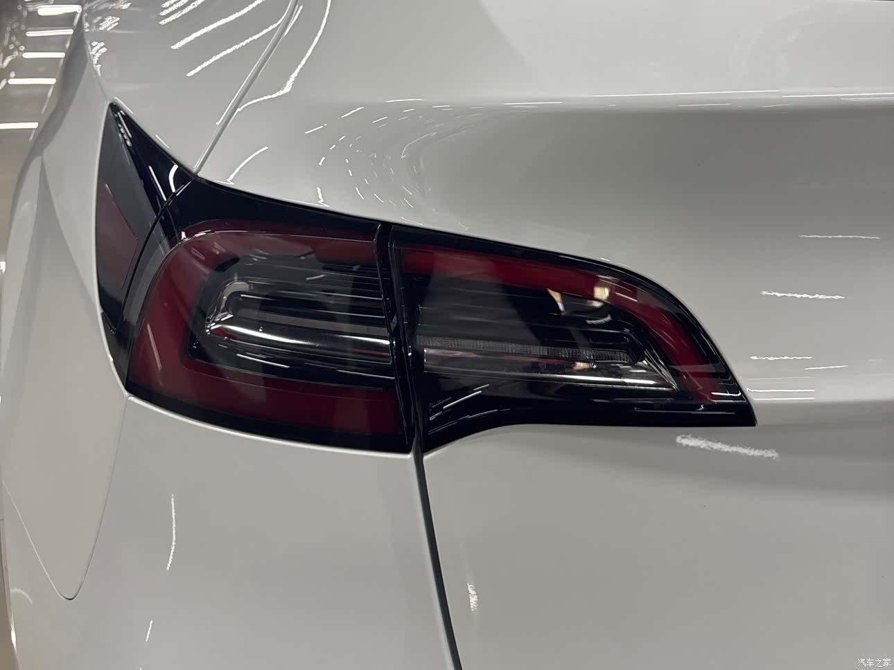 Tesla Model Y, 2023 14
