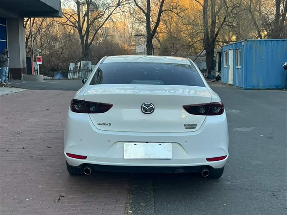 Mazda 3 Angkesaila