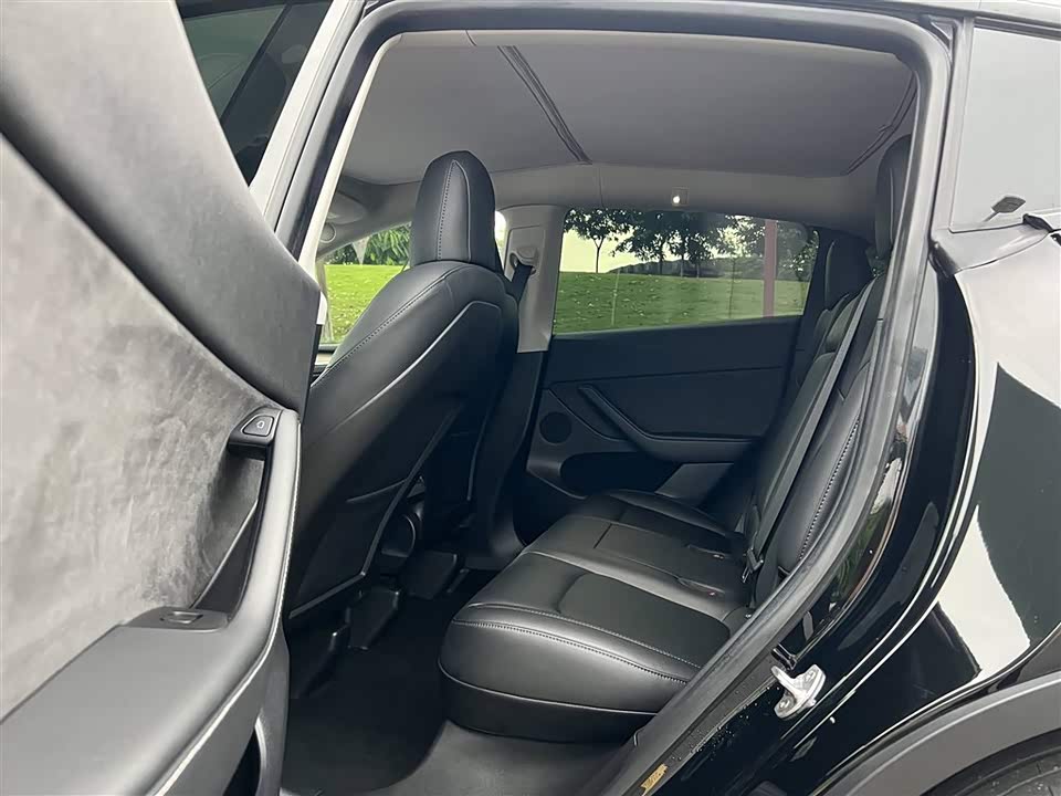 Tesla Model Y Tesla Model Y