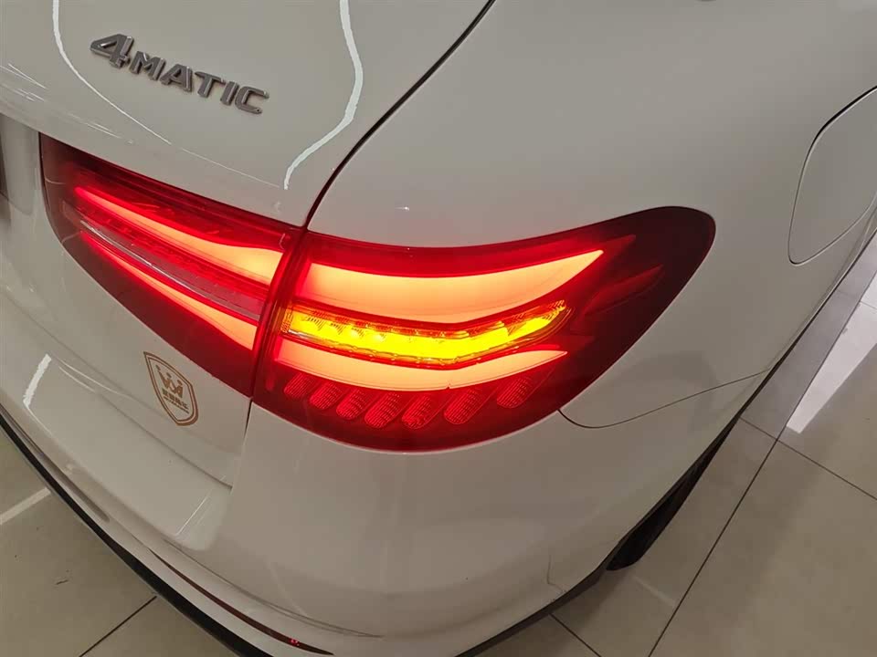 Mercedes-Benz GLC Mercedes-Benz GLC