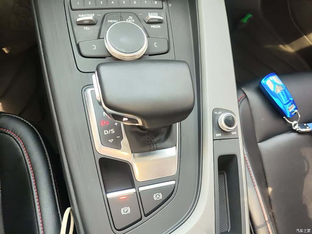 Audi A4L, 2019 14