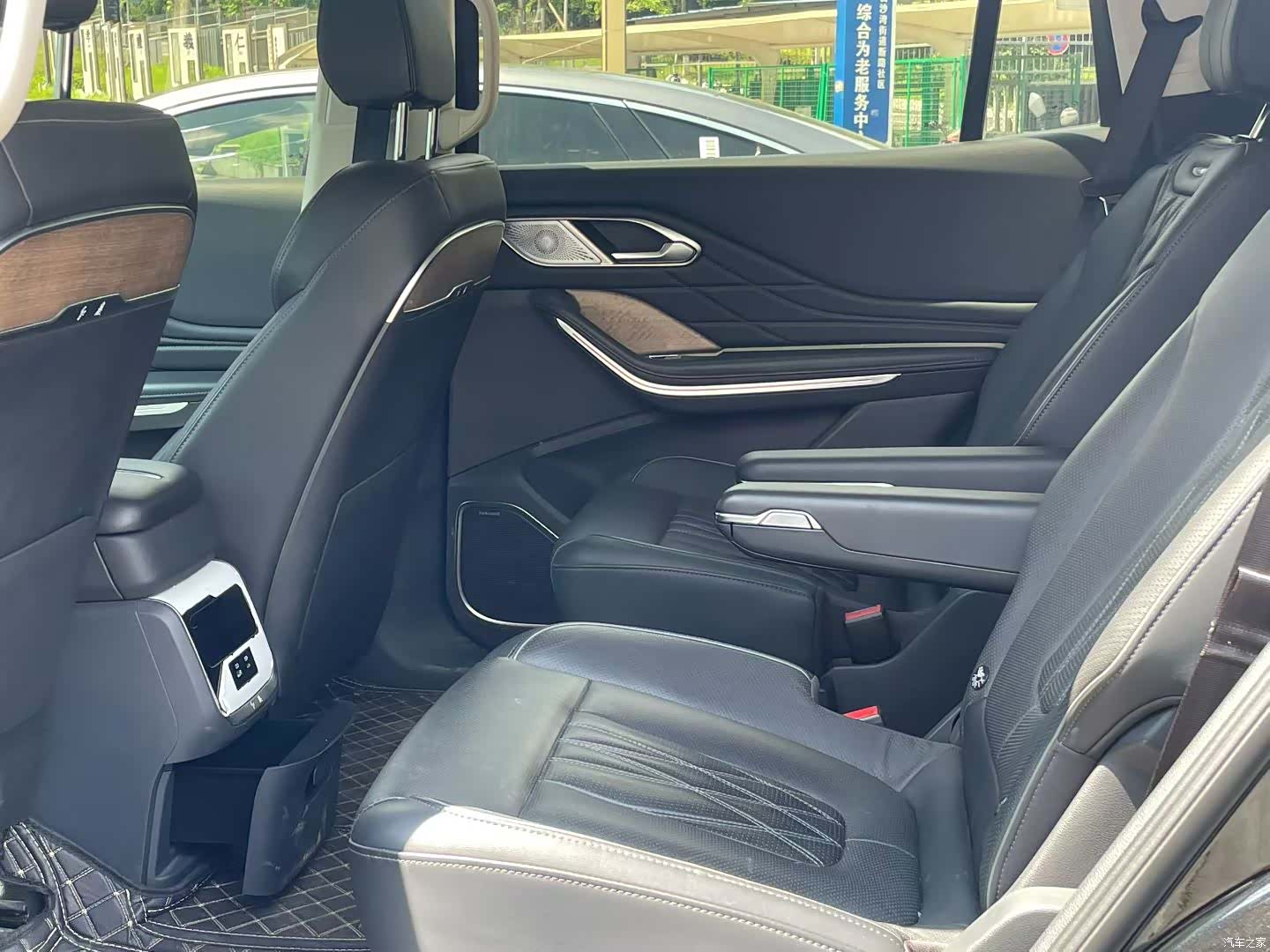 Hongqi HS7, 2025 все фото