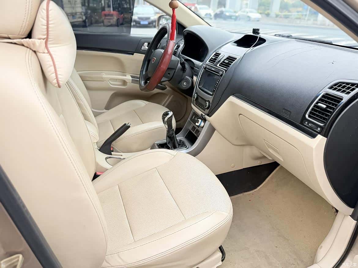 Geely Emgrand, 2013 9