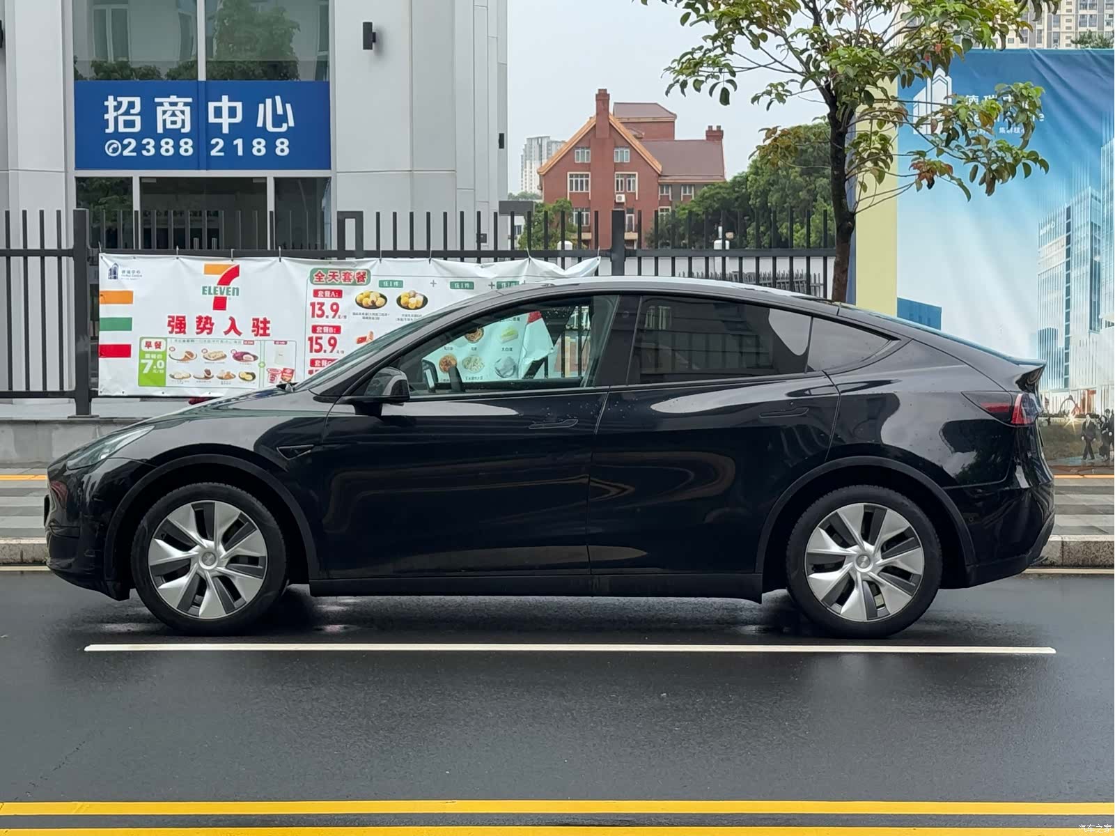 Tesla Model Y, 2022 14
