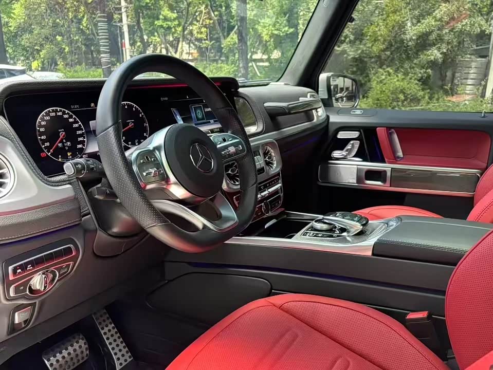 Mercedes-Benz G-class