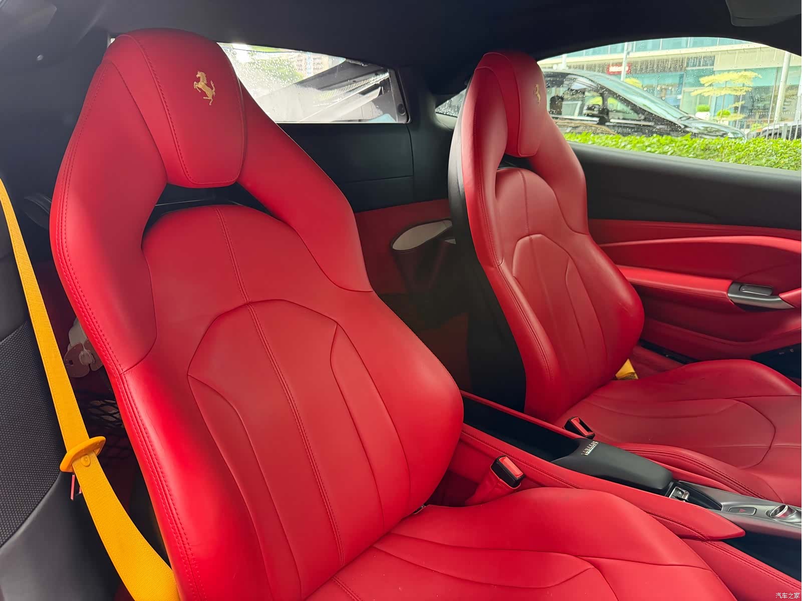 Ferrari F8, 2021 7