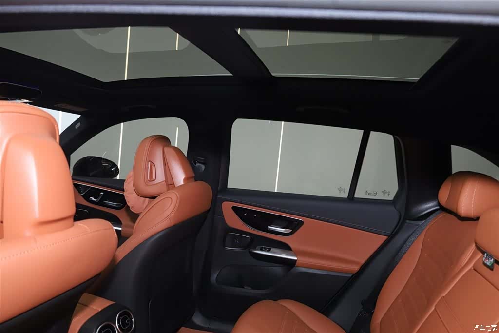 Mercedes-Benz GLC, 2025 27