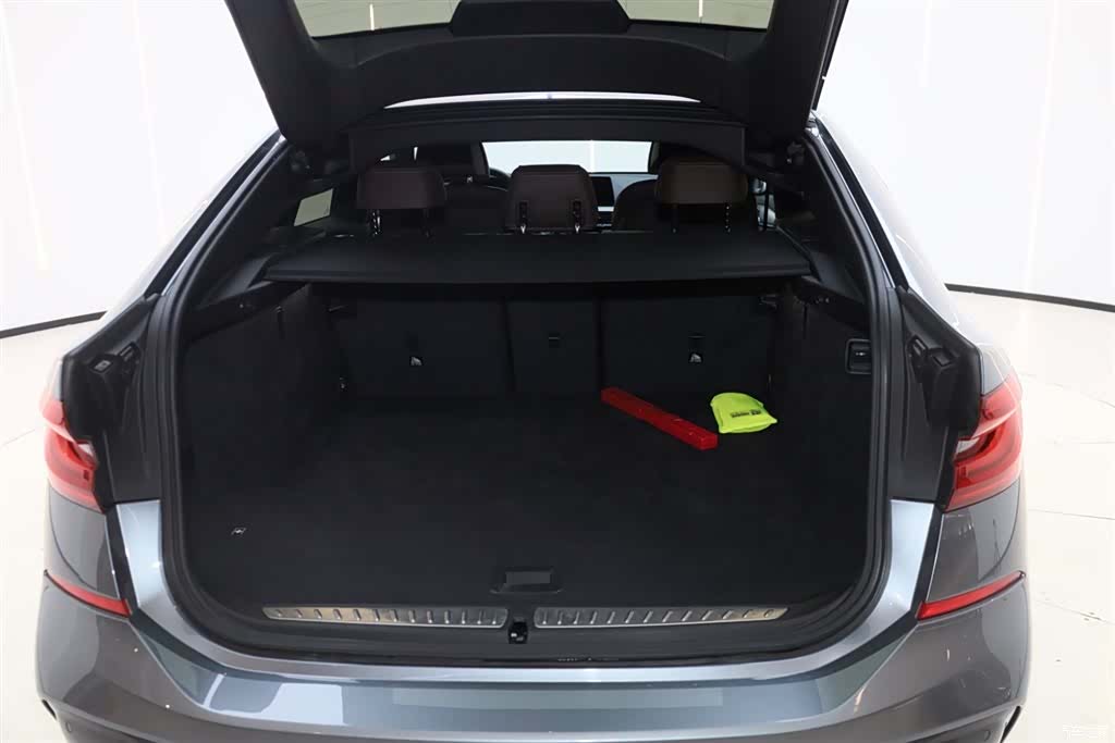 BMW 6 Series GT, 2019 15