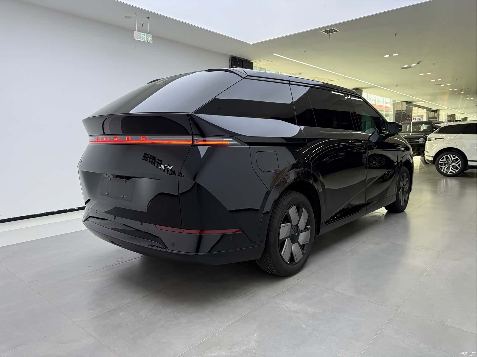 Xpeng X9, 2024 3