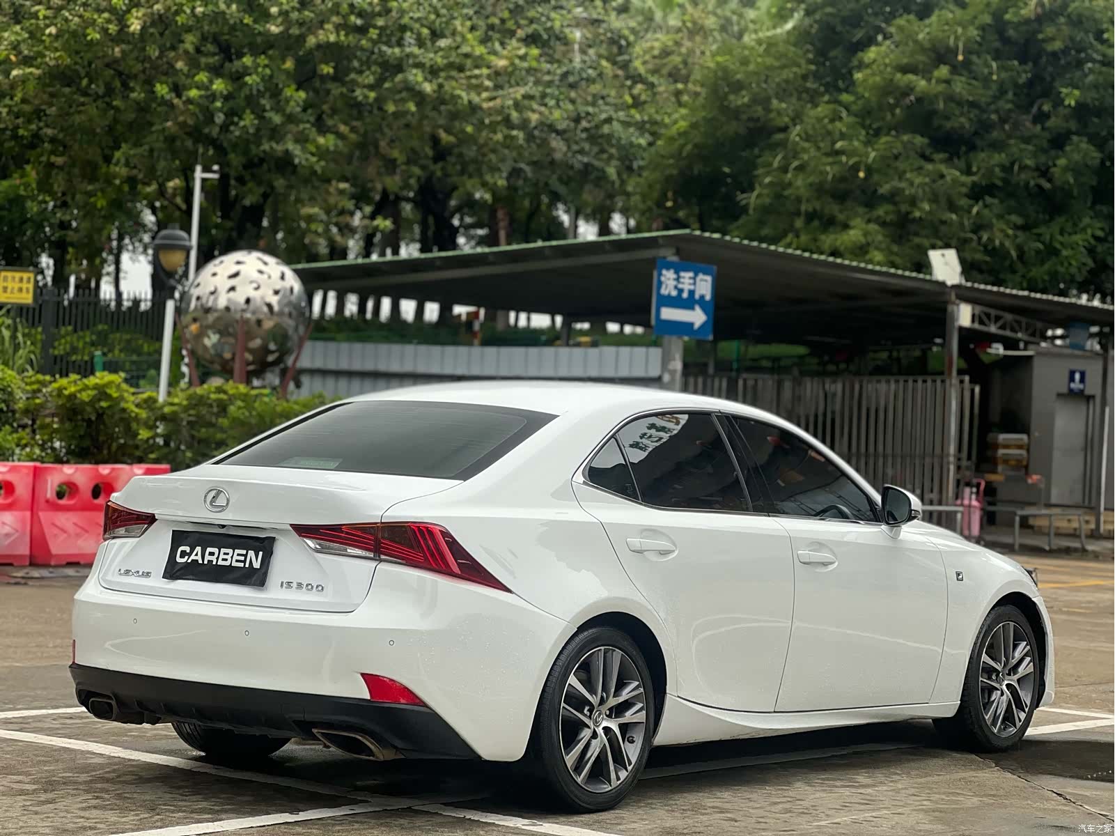 Lexus IS, 2018 все фото