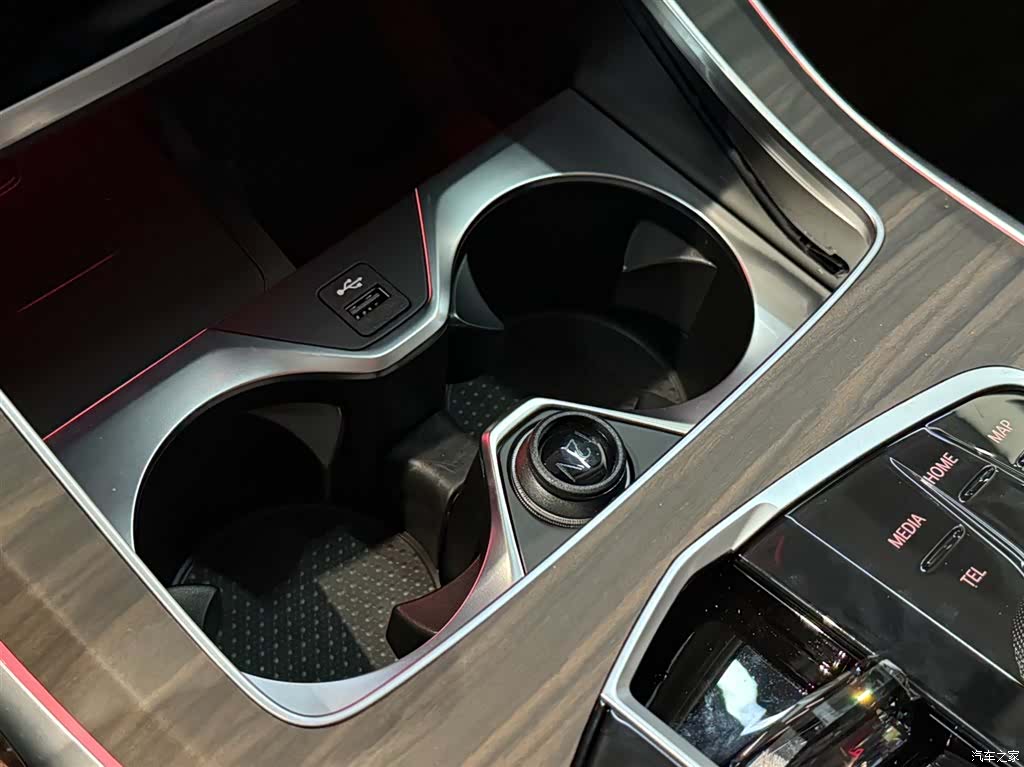 BMW X7, 2026 10