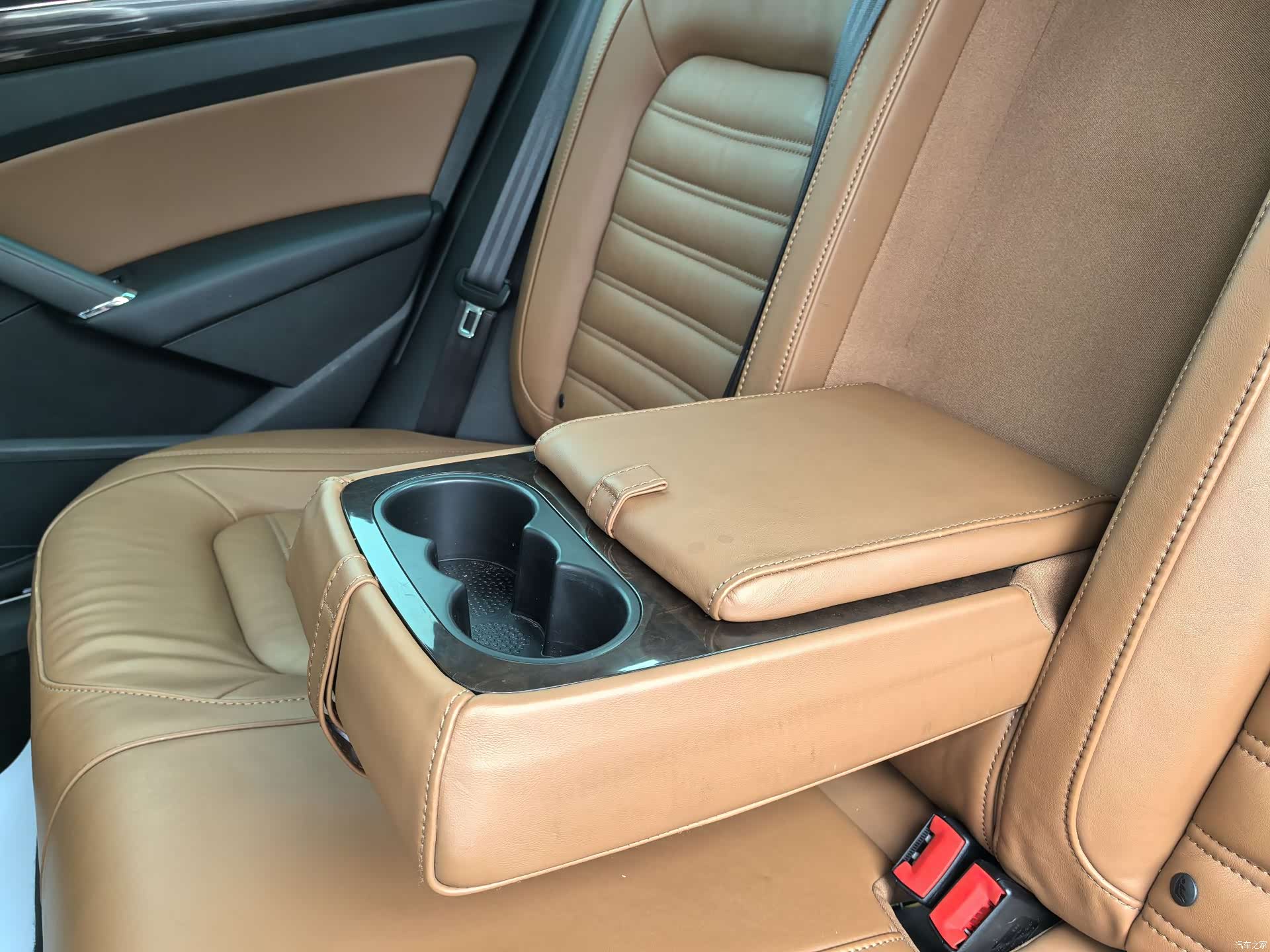 Volkswagen Passat, 2013 19