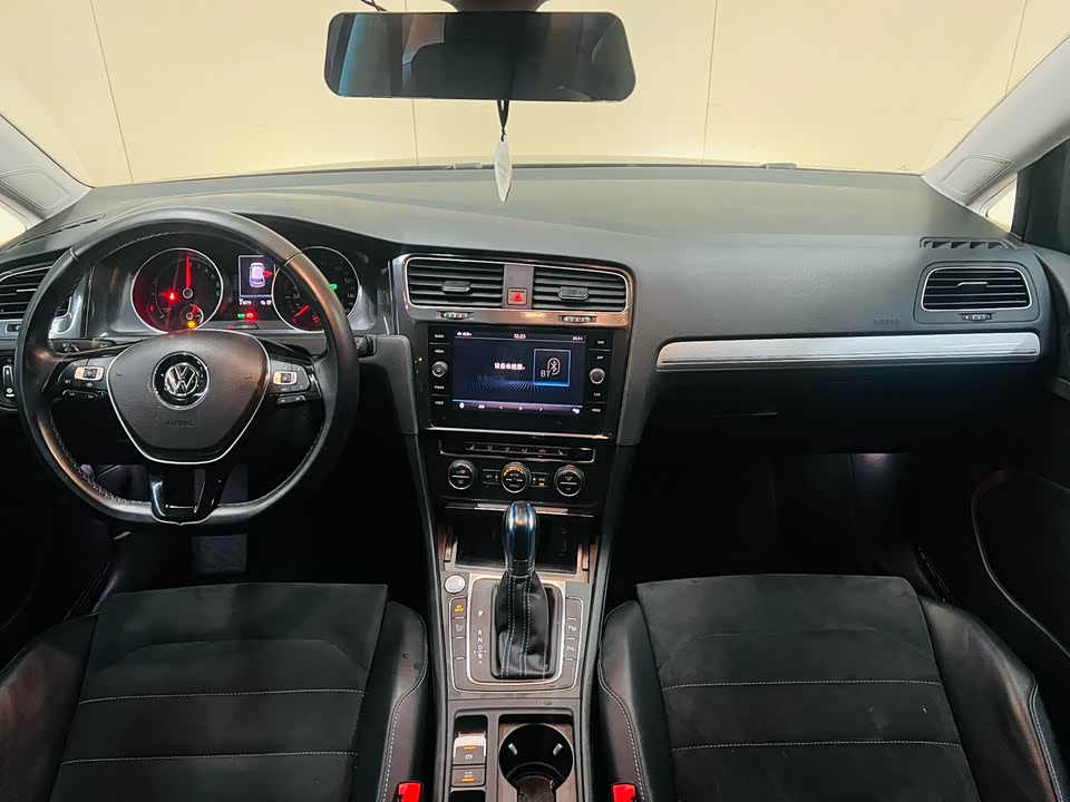 Volkswagen Golf*pure electricity Volkswagen Golf*pure electricity