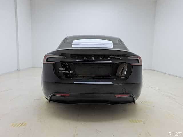 Tesla Model 3, 2024 9