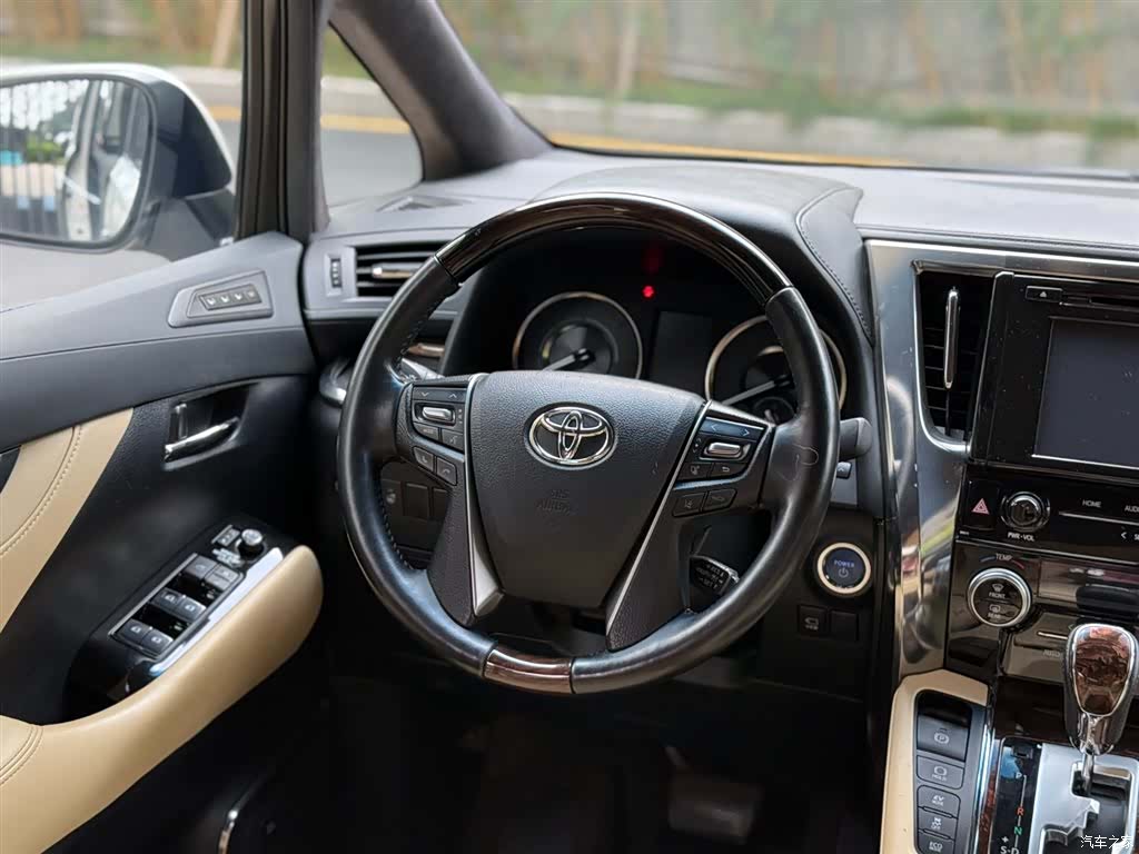 Toyota Alphard, 2019 13