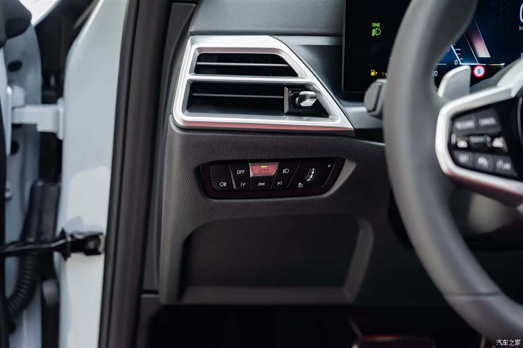 BMW 4 Series, 2025 16
