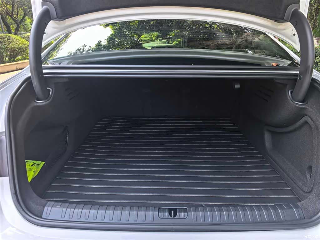 Audi A7L, 2023 19