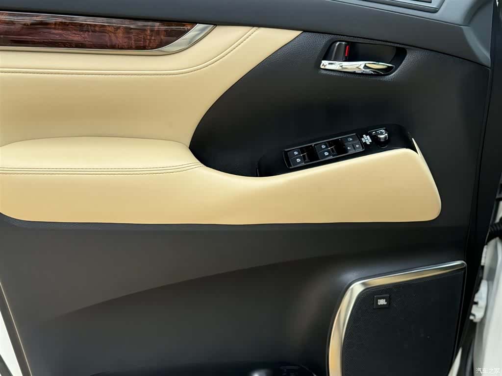 Toyota Alphard, 2019 16