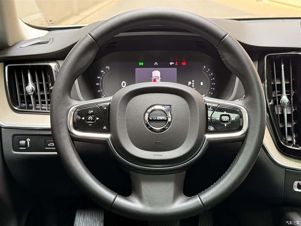 Volvo XC60, 2021 12