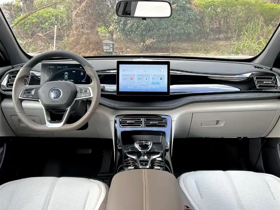 BYD Qin Yuan BYD Qin Yuan