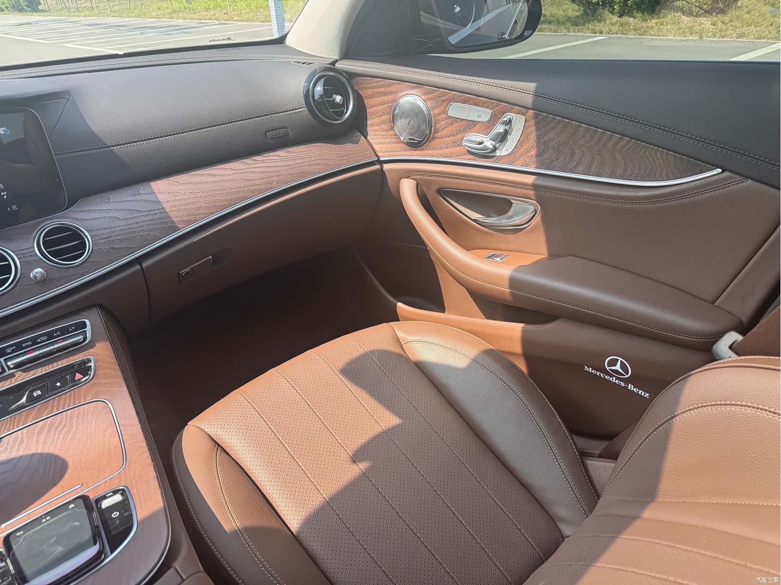 Mercedes-Benz E-Class, 2023 14