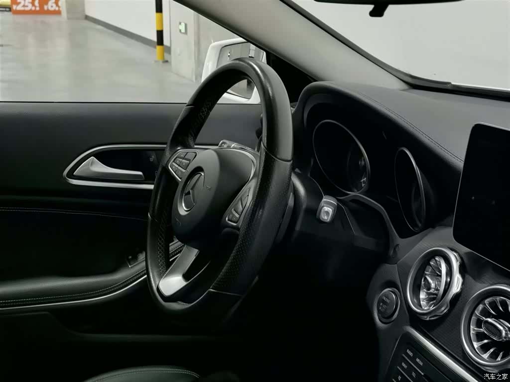 Mercedes-Benz GLA, 2017 22