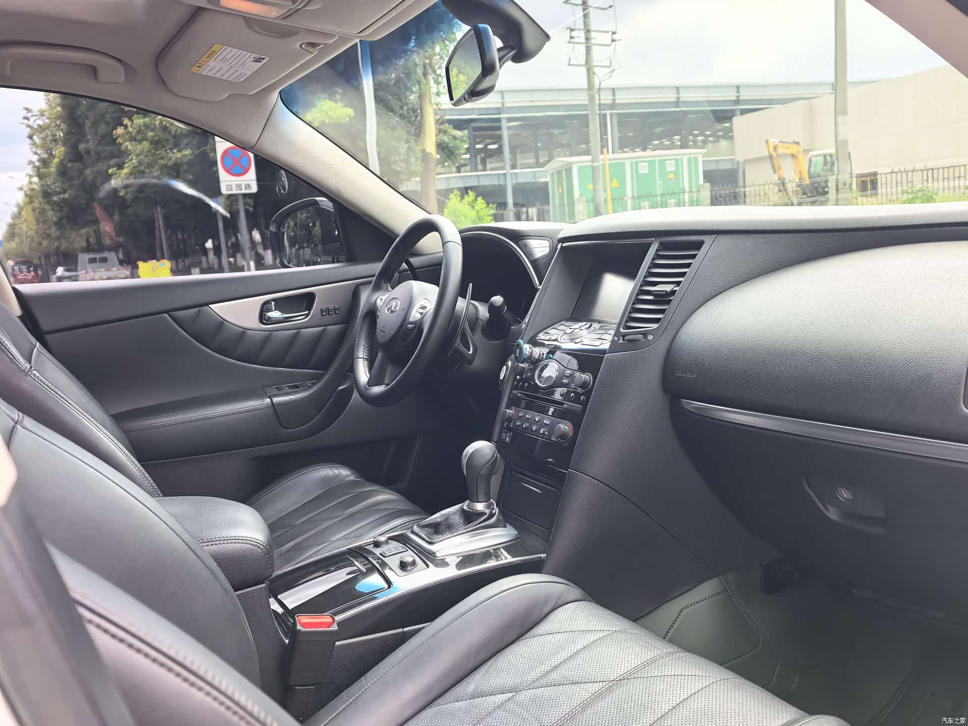 Infiniti QX70, 2016 9