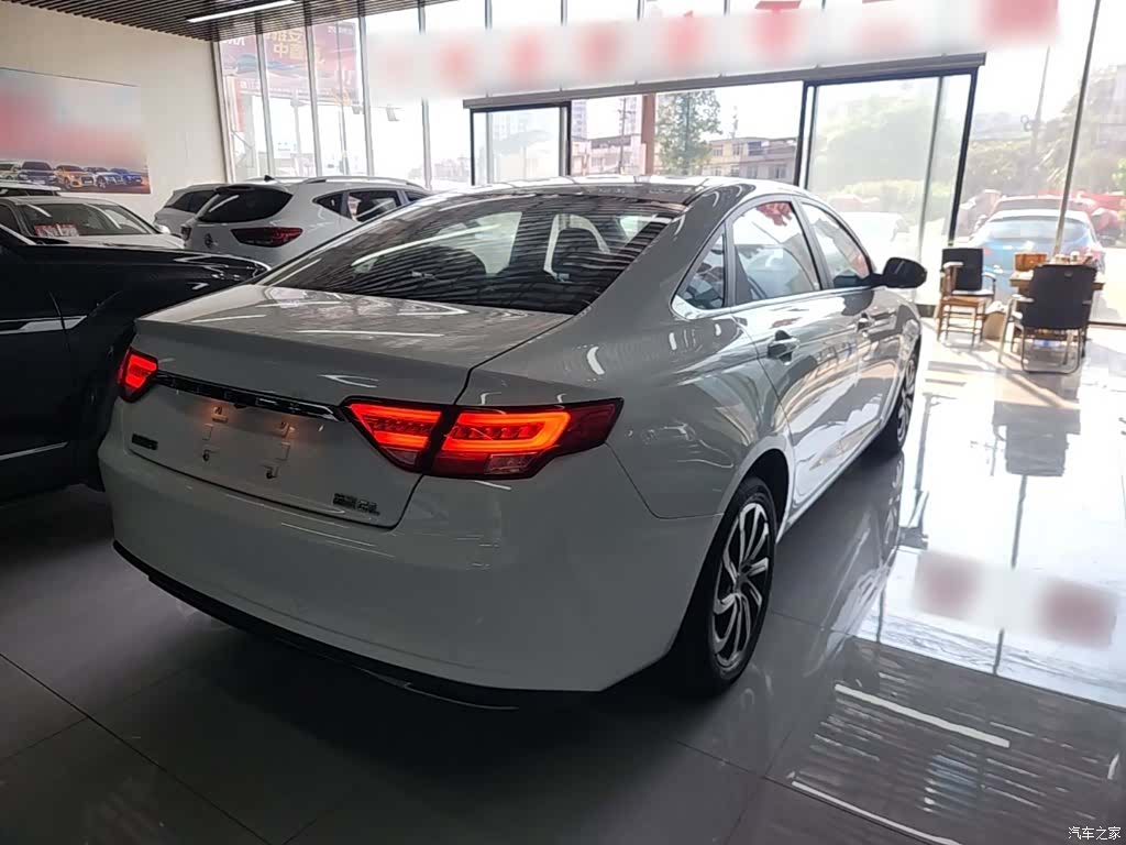 Geely Emgrand, 2020 7