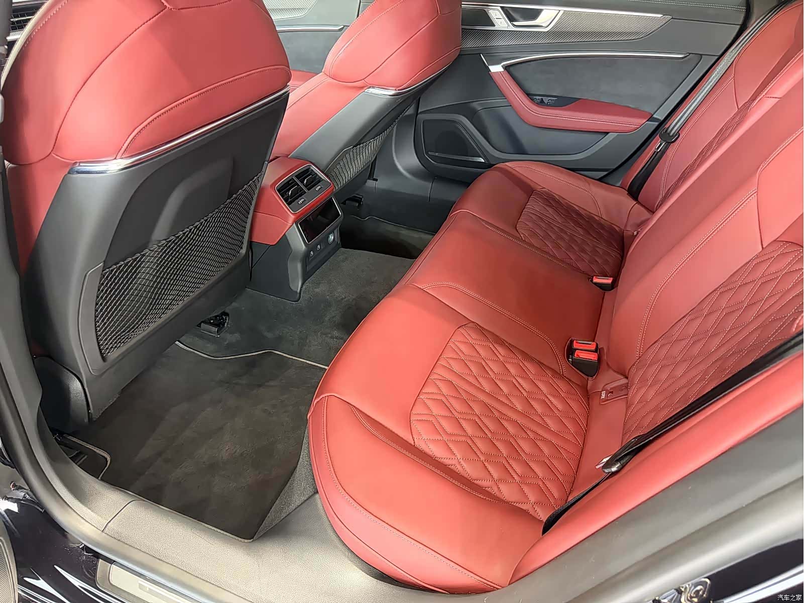Audi A7L, 2023 16
