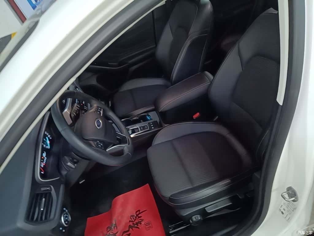 Ford Focus, 2019 15