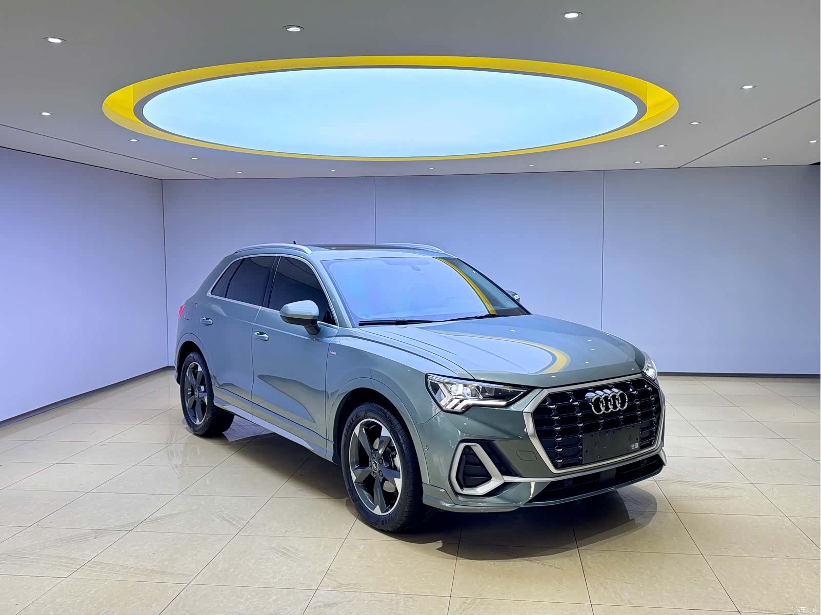 Audi Q3, 2023 3