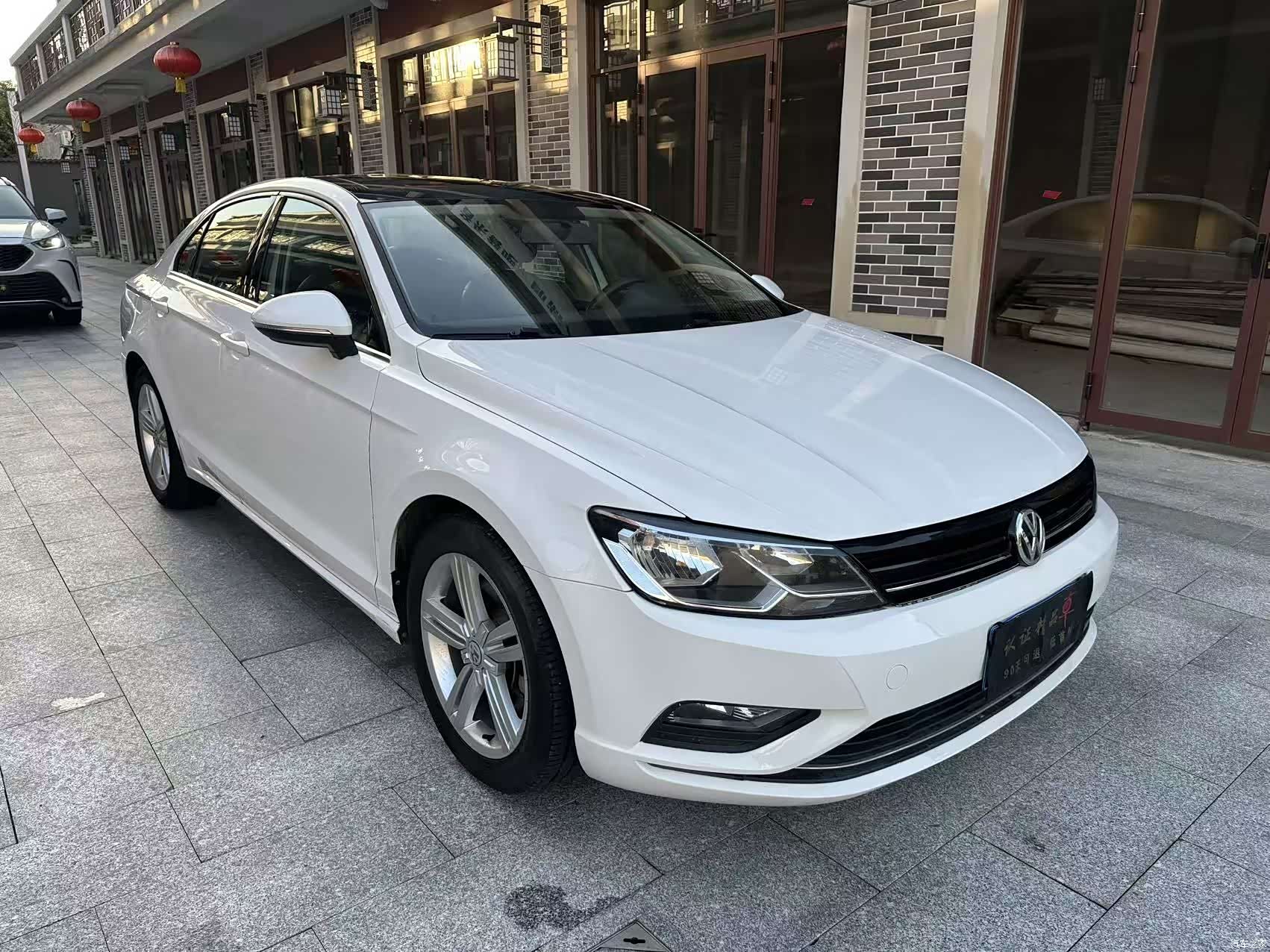 Volkswagen Lamando, 2015 3
