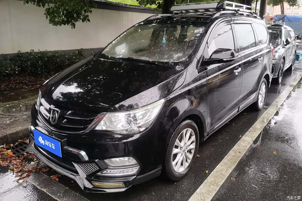 Wuling 730, 2017 1