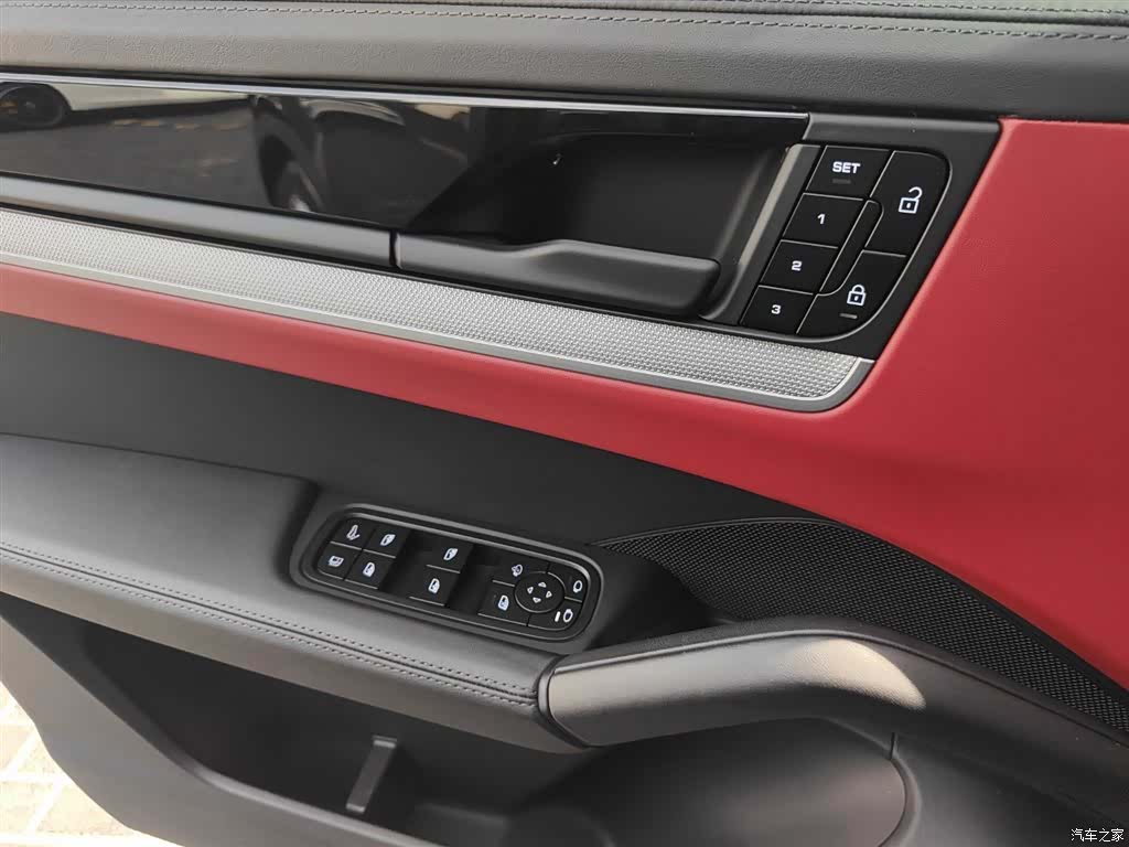 Porsche Cayenne, 2024 8