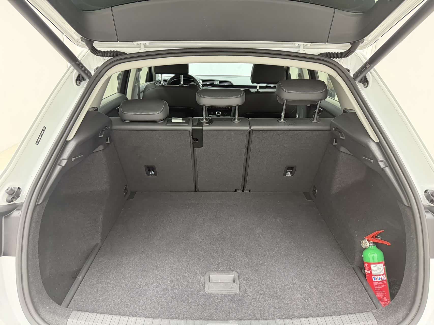 Audi Q3, 2023 20
