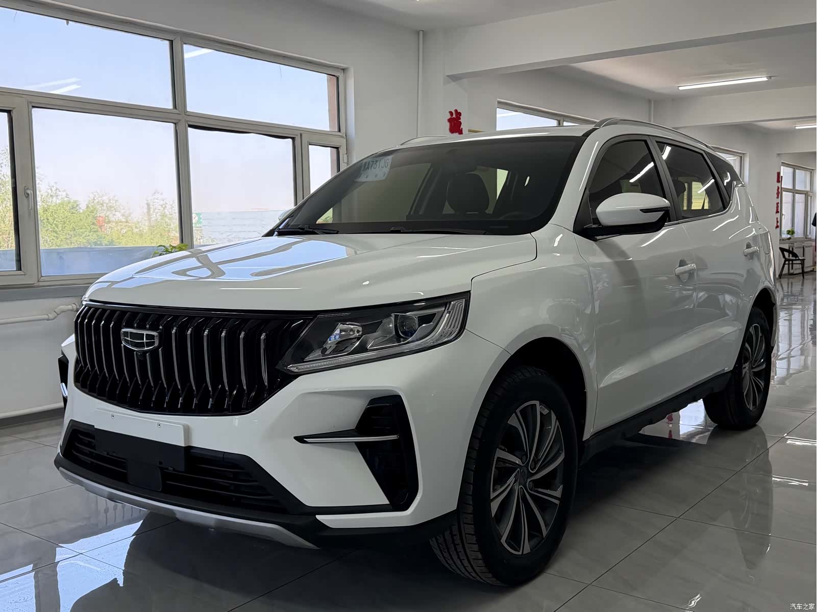 Geely X6, 2023 1