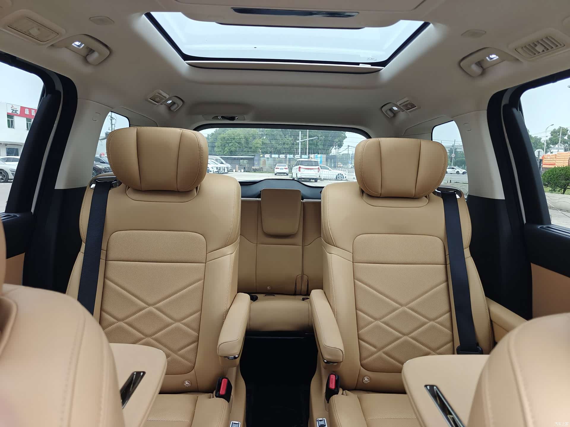 Trumpchi E8, 2024 17