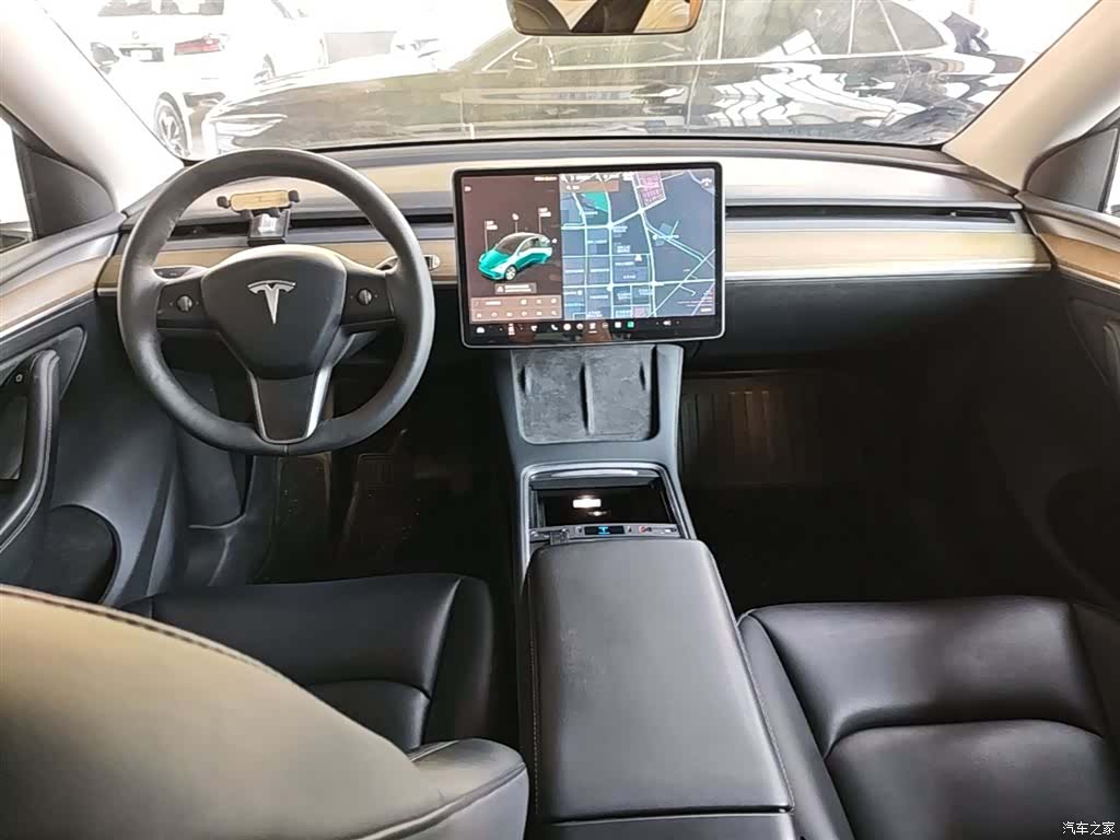 Tesla Model Y, 2021 10