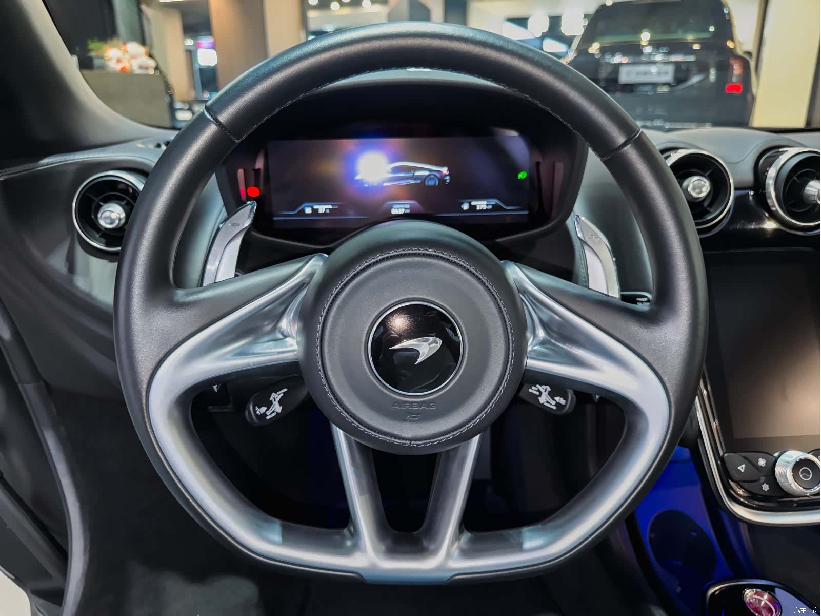 McLaren GT, 2023 9