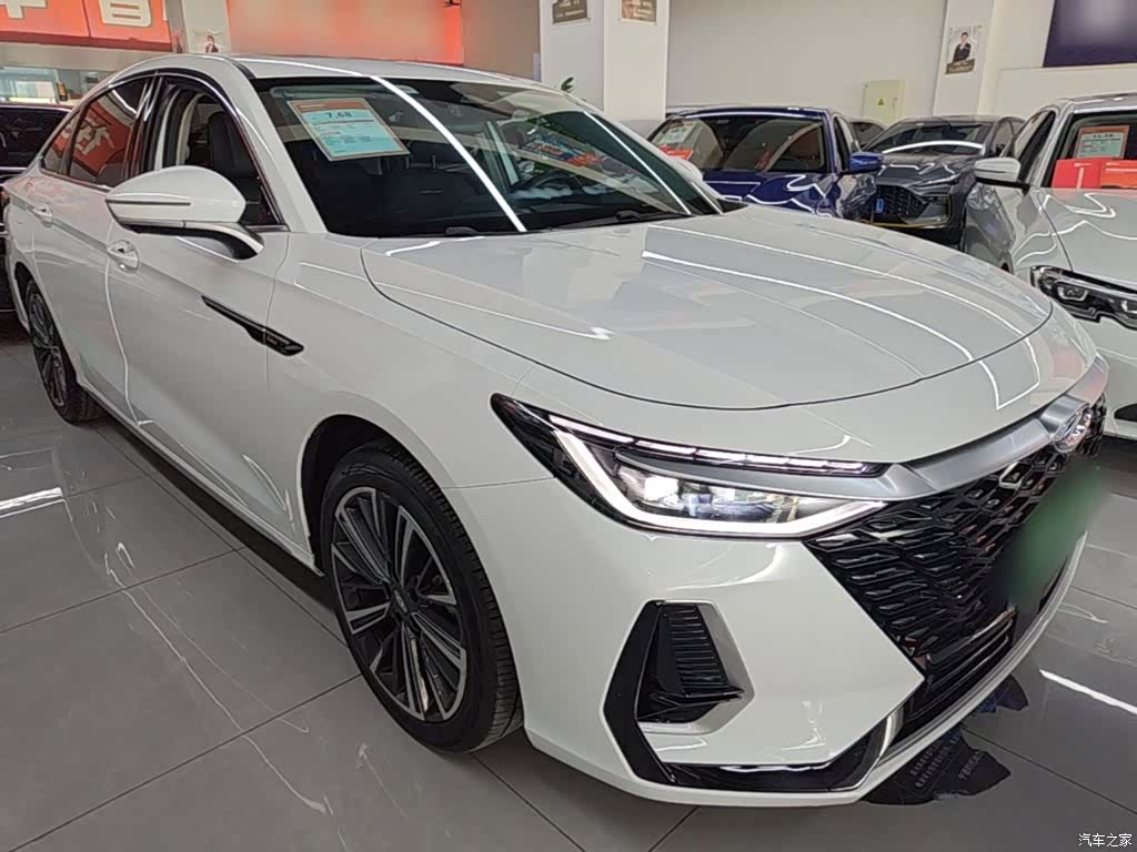 Chery Arrizo 8, 2025 4