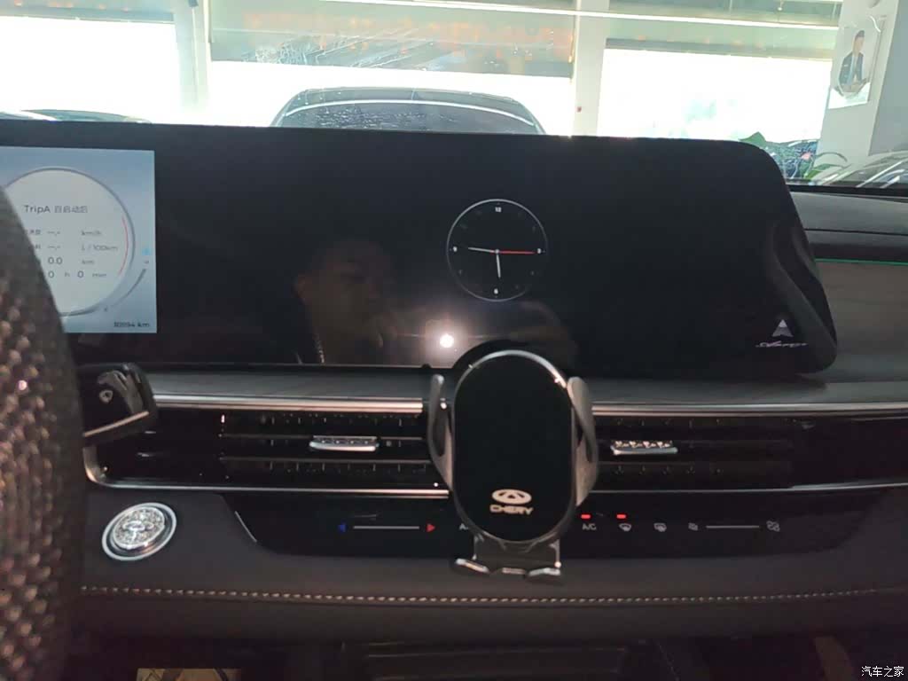 Chery Arrizo 8, 2025 13
