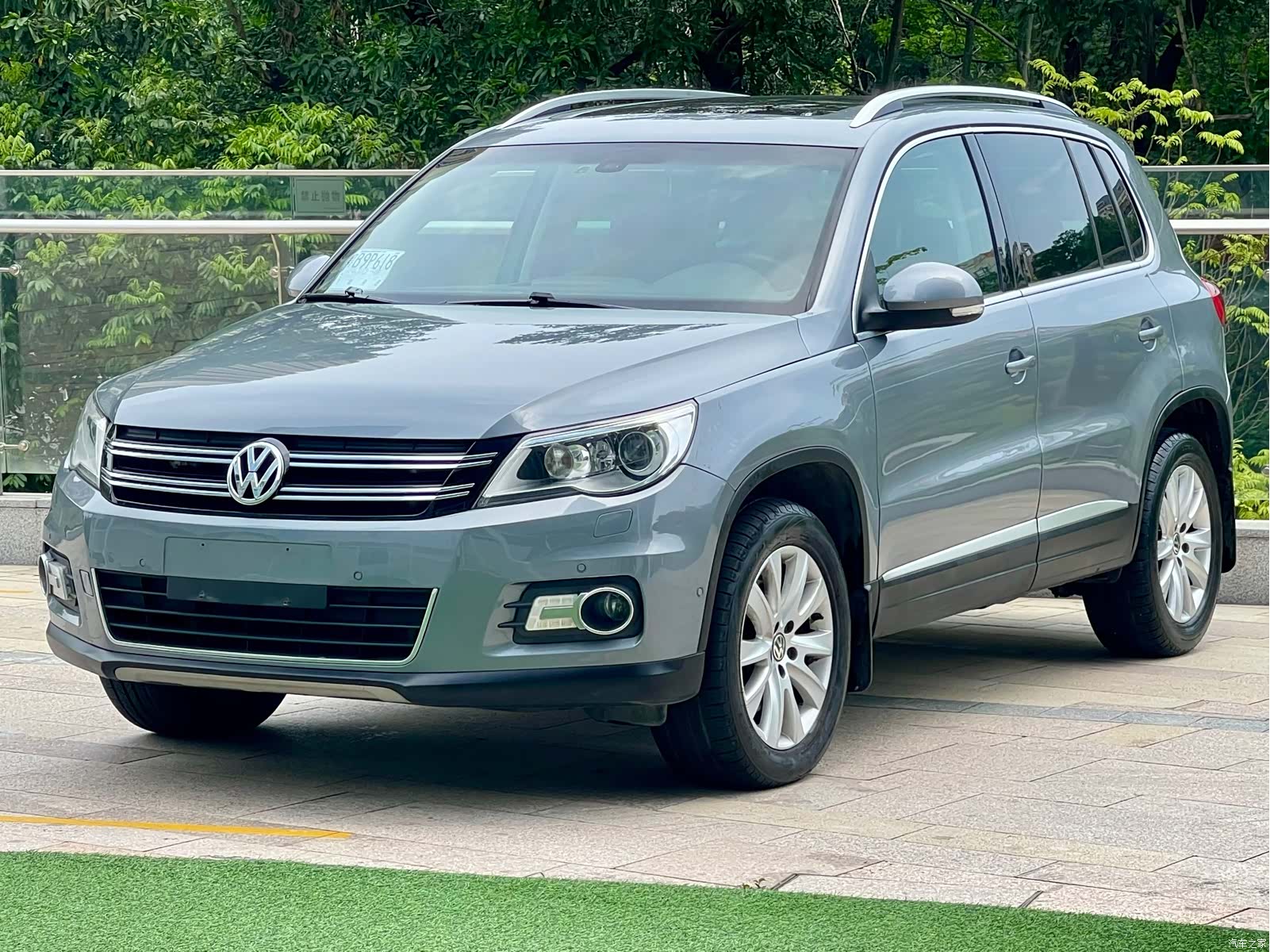 Volkswagen Tiguan, 2012 1